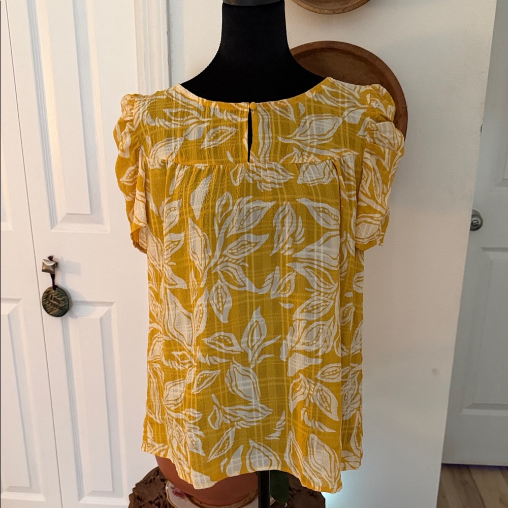 Mustard Yellow Leaf-Print Short Sleeve Blouse